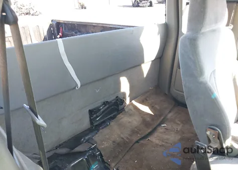 2002 Chevrolet S-10 Ls from USA, damaged, VIN 1GCCS19W028148335